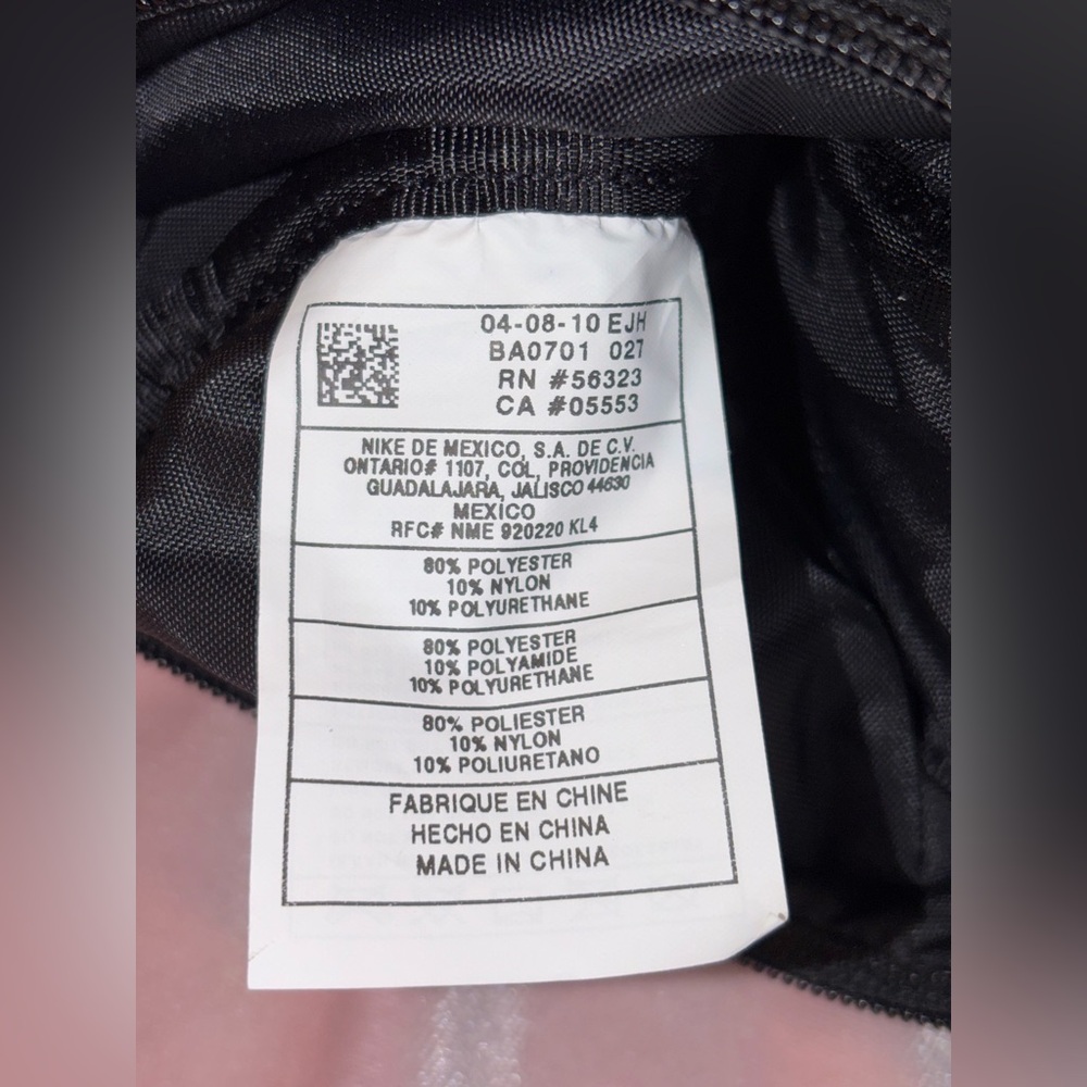 Authentic Vintage Nike Nylon Black Baguette Bag - Picture 2 of 6